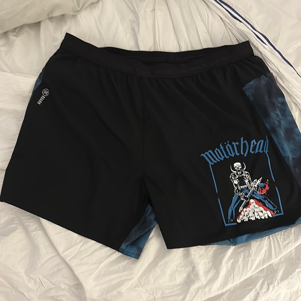 Roark Men’s running shorts with liner.